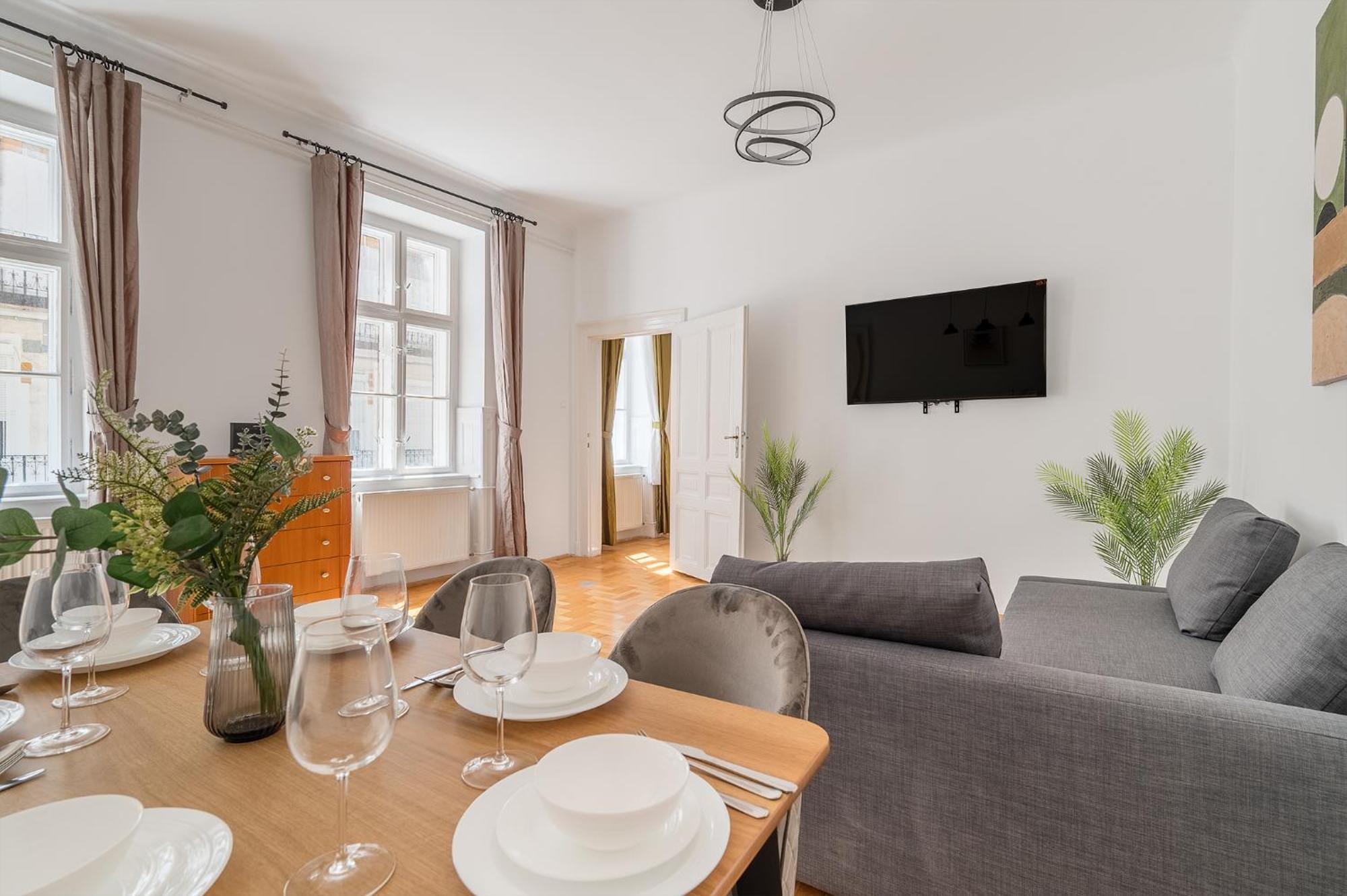 Quiet Central Near Heroes Square By Cavaland Budapest