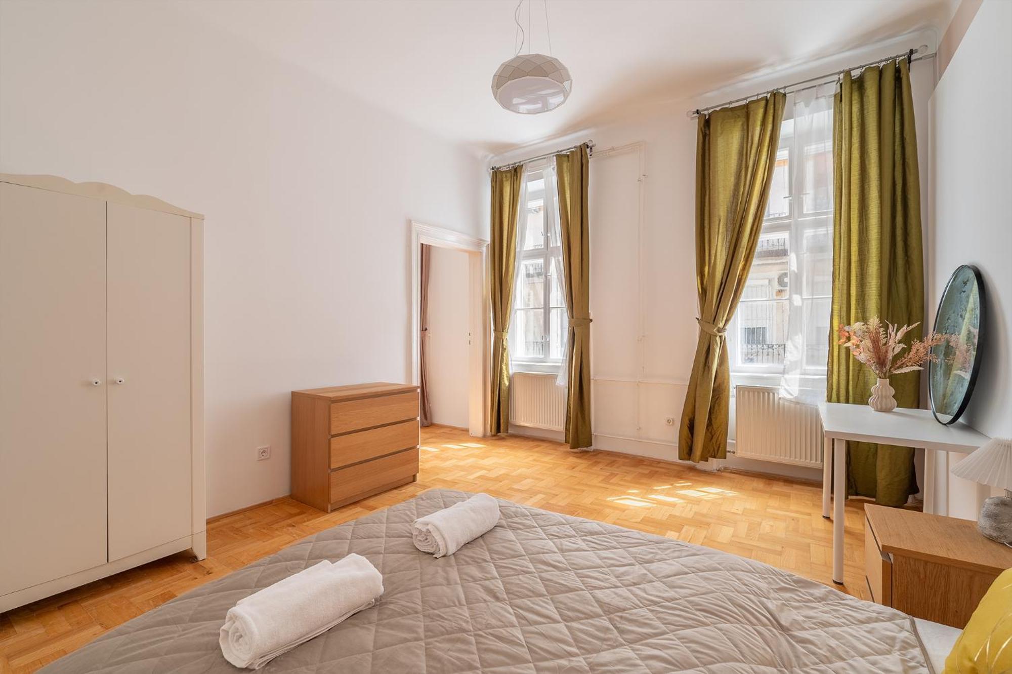 Quiet Central Near Heroes Square By Cavaland * Budapest